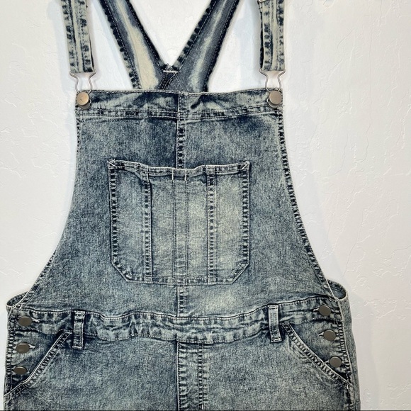 Acid Wash Rolled Jean Denim Bib Short Overalls Size XL - Picture 2 of 7